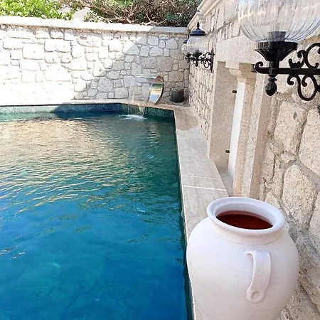 Lalasa Alaçatı * Çeşme