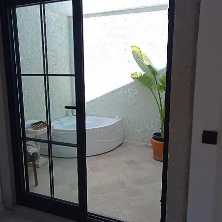 Lalasa Alaçatı Çeşme