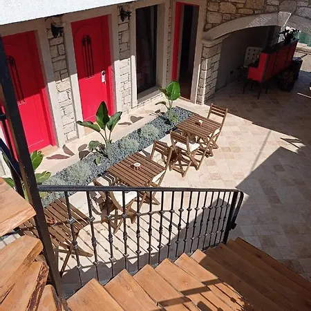 Lalasa Alaçatı Hotel *