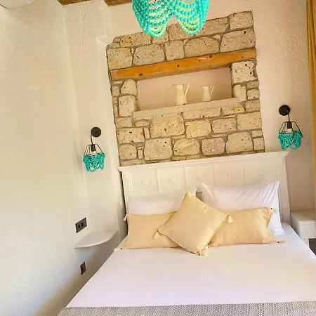 Lalasa Alaçatı Çeşme